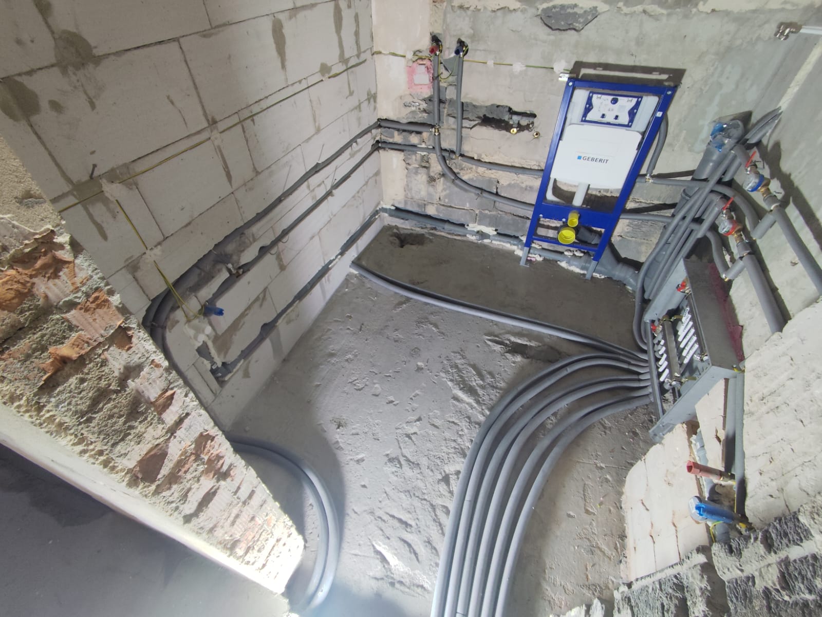 Potrubári a montáž potrubných systémov